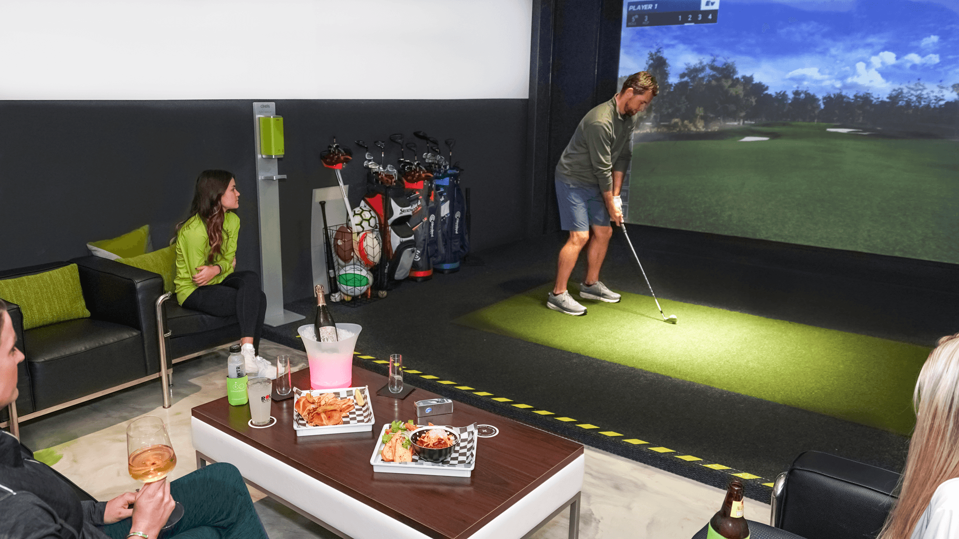 PLAY THE WORLD'S BEST COURSES